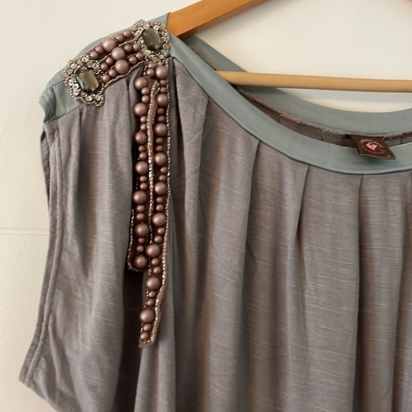Anthropologie Y2k Slouchy tunic With Beaded Beckline Details - Picture 3 of 6